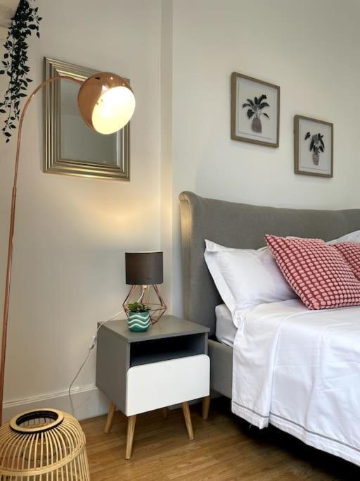Cute&Cozy Studio Apt In Barons Court Londres Exterior foto